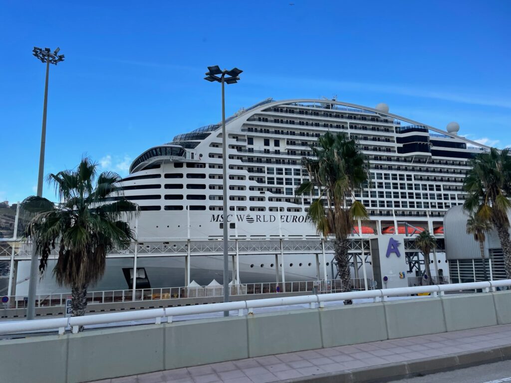 Color Line Getränke Mit An Bord Nehmen AIDA Zigaretten Preise (2025) Alle Infos zum Einkaufen an Bord!